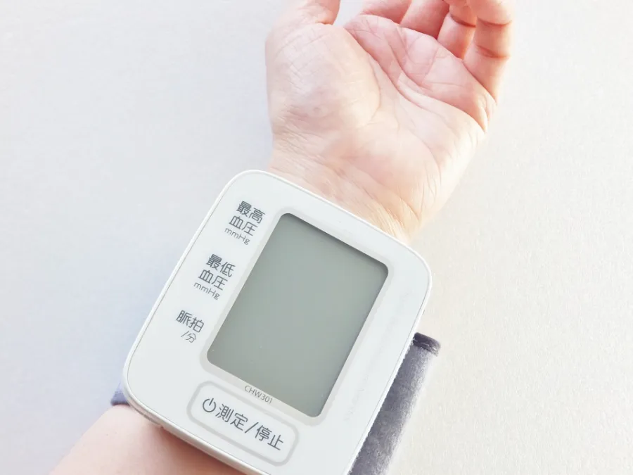 手首式　血圧計